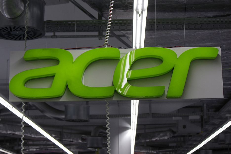 Acer подписала дистрибьюторский договор с OCS