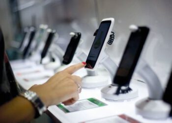 The Russians acquired 19.4 million smartphones in the first nine months of 2019