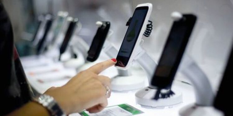 The Russians acquired 19.4 million smartphones in the first nine months of 2019