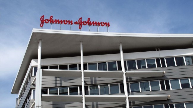 Johnson & Johnson планирует финальное исследование вакцины в сентябре