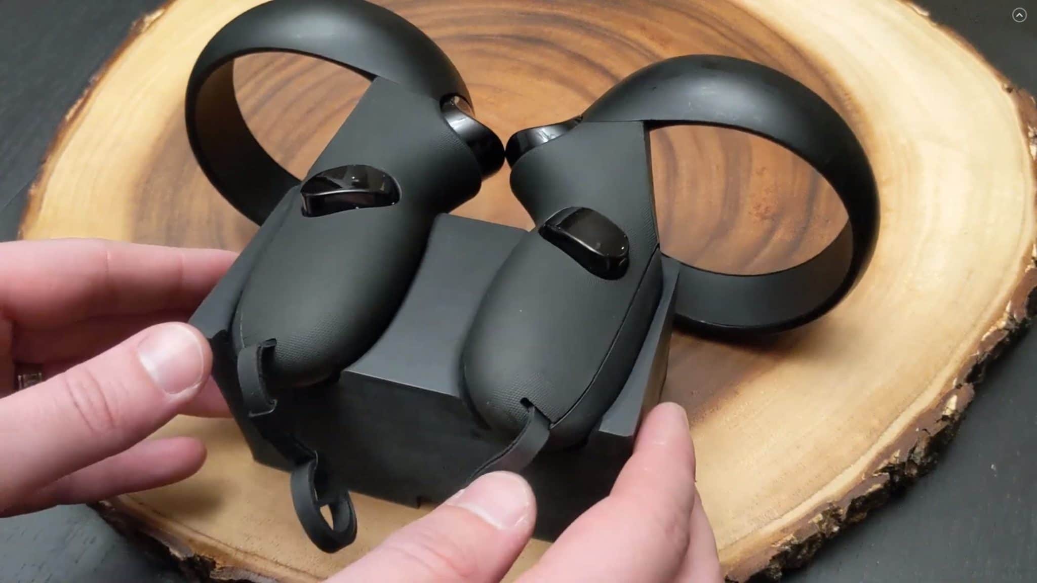 Charging station controllers Oculus Quest from ONG Innovations