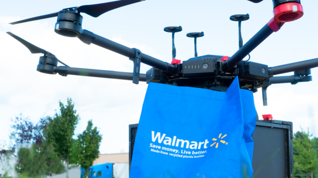 Walmart заключил партнерства с тремя производителями дронов, запуская пробную доставку тестов на коронавирус