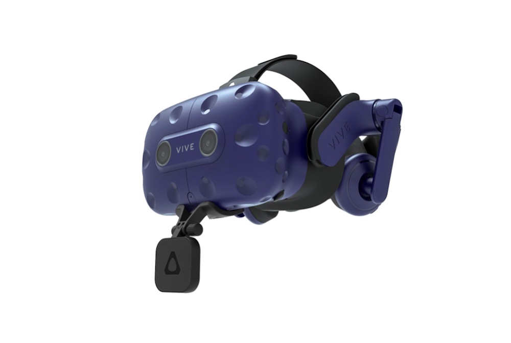 HTC_Vive_Facial_Tracker_with_VR_glasses