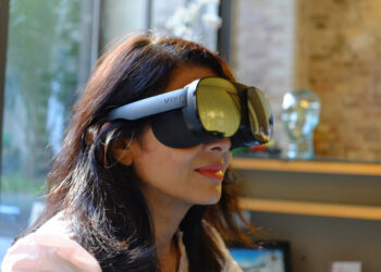 HTC presents the immersive glasses Vive Flow: 75Hz, 100º of FOV and absolute positioning