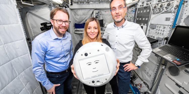 CIMON-2: the robot with emotional intelligence that has arrived at the ISS