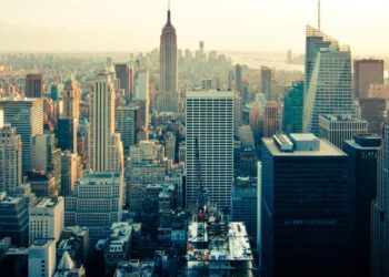 They recreate a city through the emotions of its inhabitants