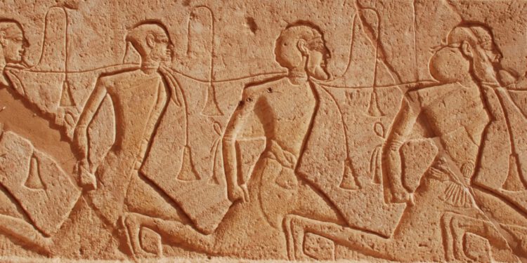 Fabricius, the application that will help you translate hieroglyphs