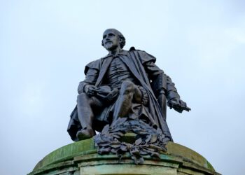 An algorithm identifies parts of Shakespeare's play not written by him