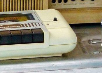 Data access to magnetic tapes – like data storage - takes place in sequential order.