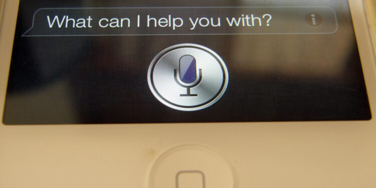 Conversational interfaces: the three phases of technology