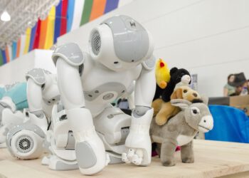 Designed to work with people: the new seal that robots must have in the future