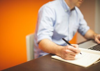 Forget the email: this virtual assistant scans your email and plans your meetings