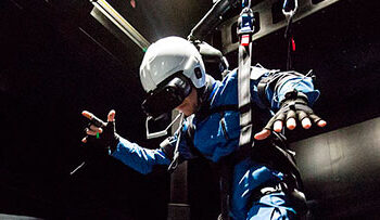 Samsung opens in New York an experience to walk on the Moon