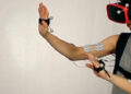No more crossing virtual walls thanks to muscle electrostimulation