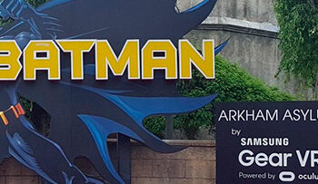 Batman Roller Coaster with Gear VR at Warner Park