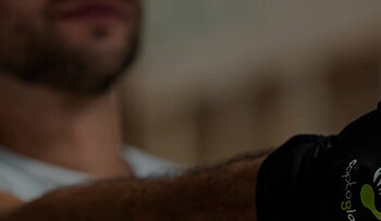 CaptoGlove launches a campaign for its glove