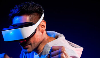 E3, the Chinese HMD with SteamVR-compatible room scale