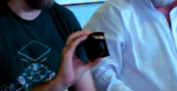 Valve shows the prototype of the new base stations