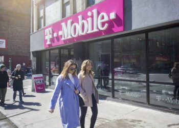 T-Mobile US dismisses unvaccinated employees