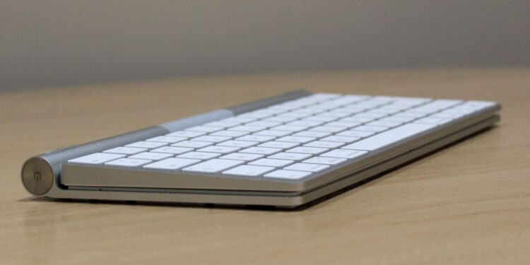 The latest update of the Oculus Quest 2 makes them compatible with the Apple Magic Keyboard