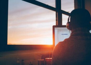 This is how companies react to the shortage of IT specialists