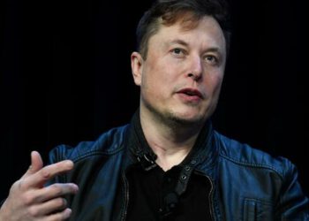 Musk shifts funding for Twitter deal