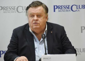 Supervisory Board Chairman Helmut Thoma settles with management