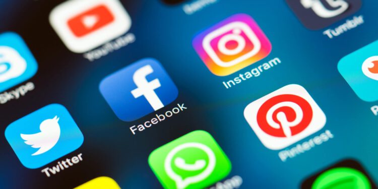 Instagram, Twitter and Ebay introduce NFTs – despite market slump