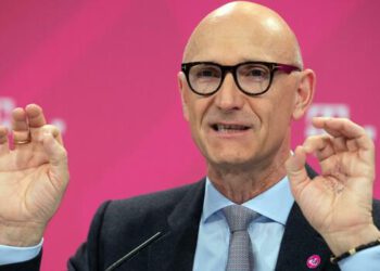 Deutsche Telekom announces multi-billion dollar sale of its radio tower division