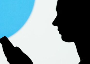 Exit strategy: Everyone can remove Twitter mentions