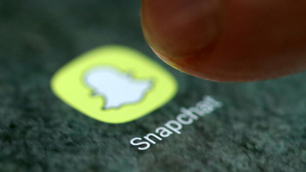 Snapchat responds to lame growth with job cuts