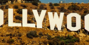 Facebook is negotiating with Hollywood for content for the Rift