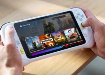 Xbox officially reveals the Logitech G Cloud portable streaming console