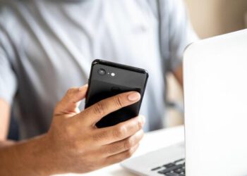 How to fend off cyber attacks in the home office