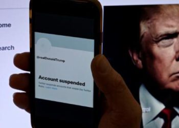 Elon Musk to restore suspended Twitter accounts