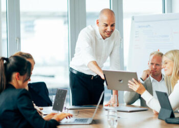 A quarter of employees use AI – 20 percent of employers allow AI