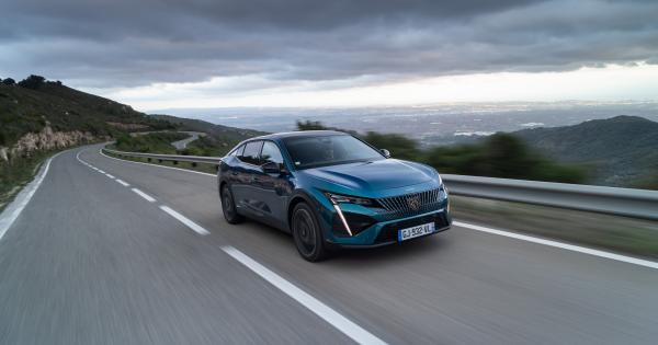 New Peugeot Hybrid: The lion’s signature gives us details of the new 408
